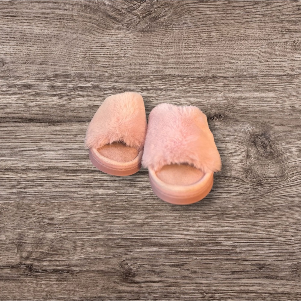 Cozy Pink women’s  Furry Slippers